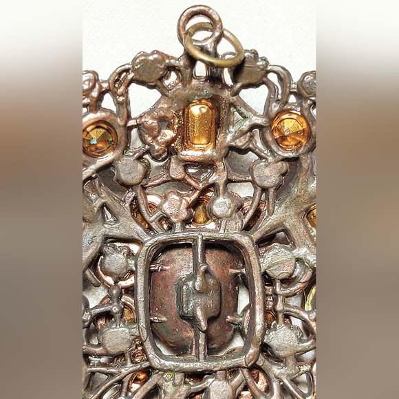 Vintage antique gold tone pendant - Picture 7 of 8